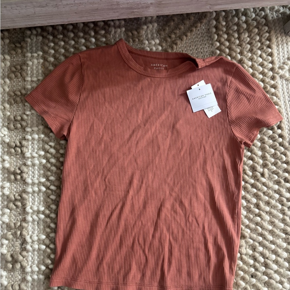 American Eagle Outfitters Women's Short Sleeve Rust Tee